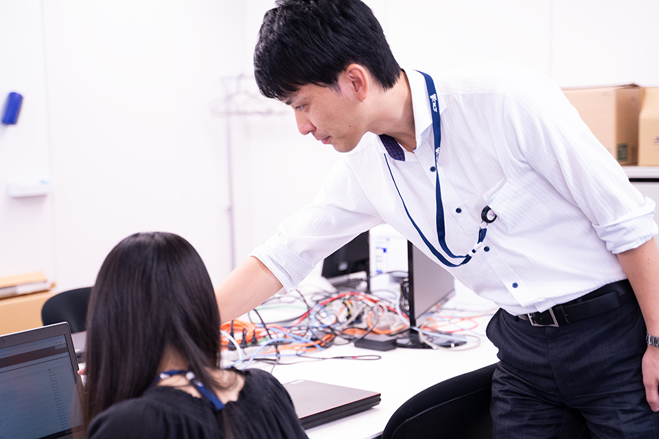 先輩の声:若手